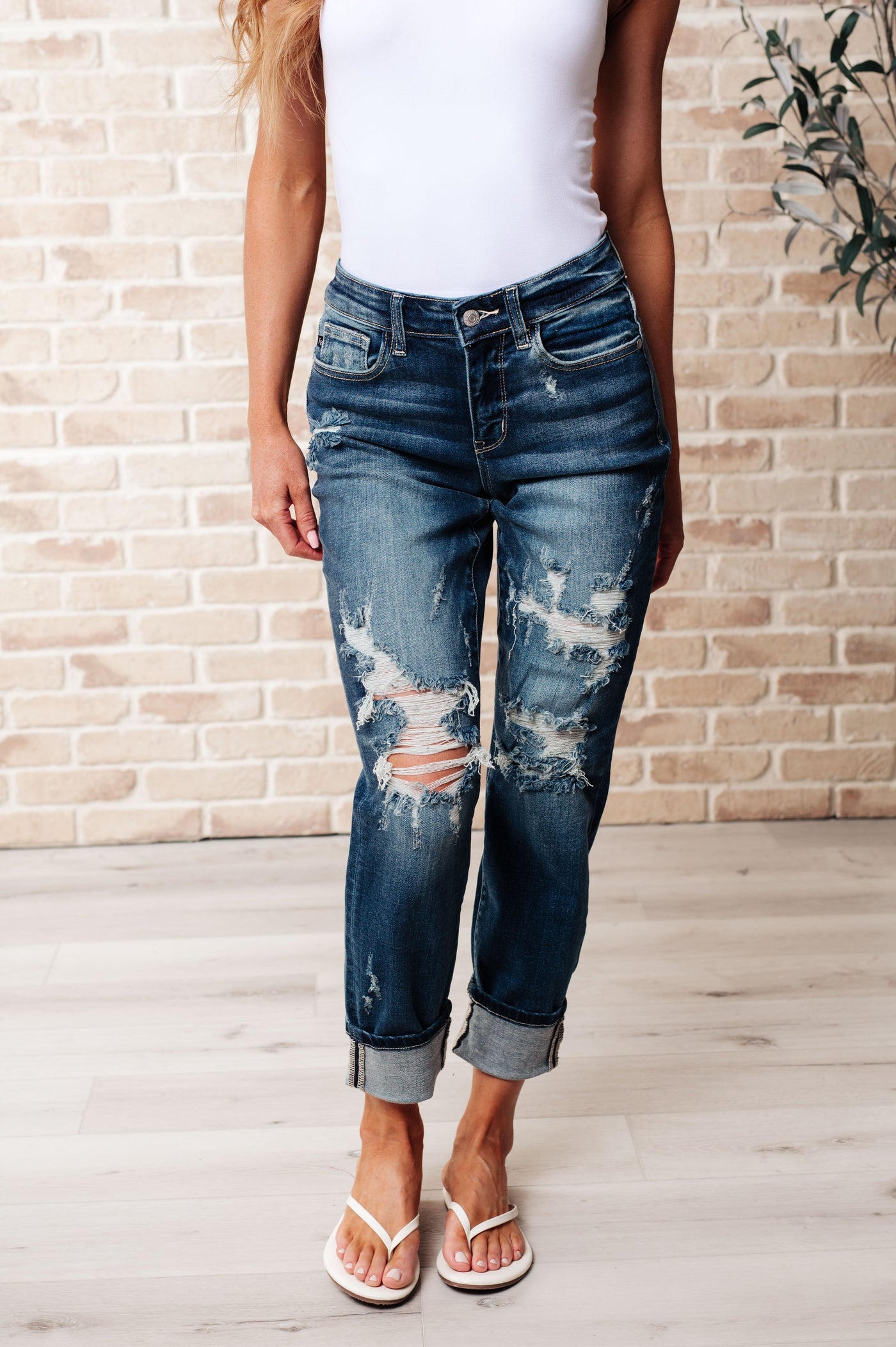 Judy Blue- Danny Mid Rise Cuffed Destroyed Boyfriend Jeans