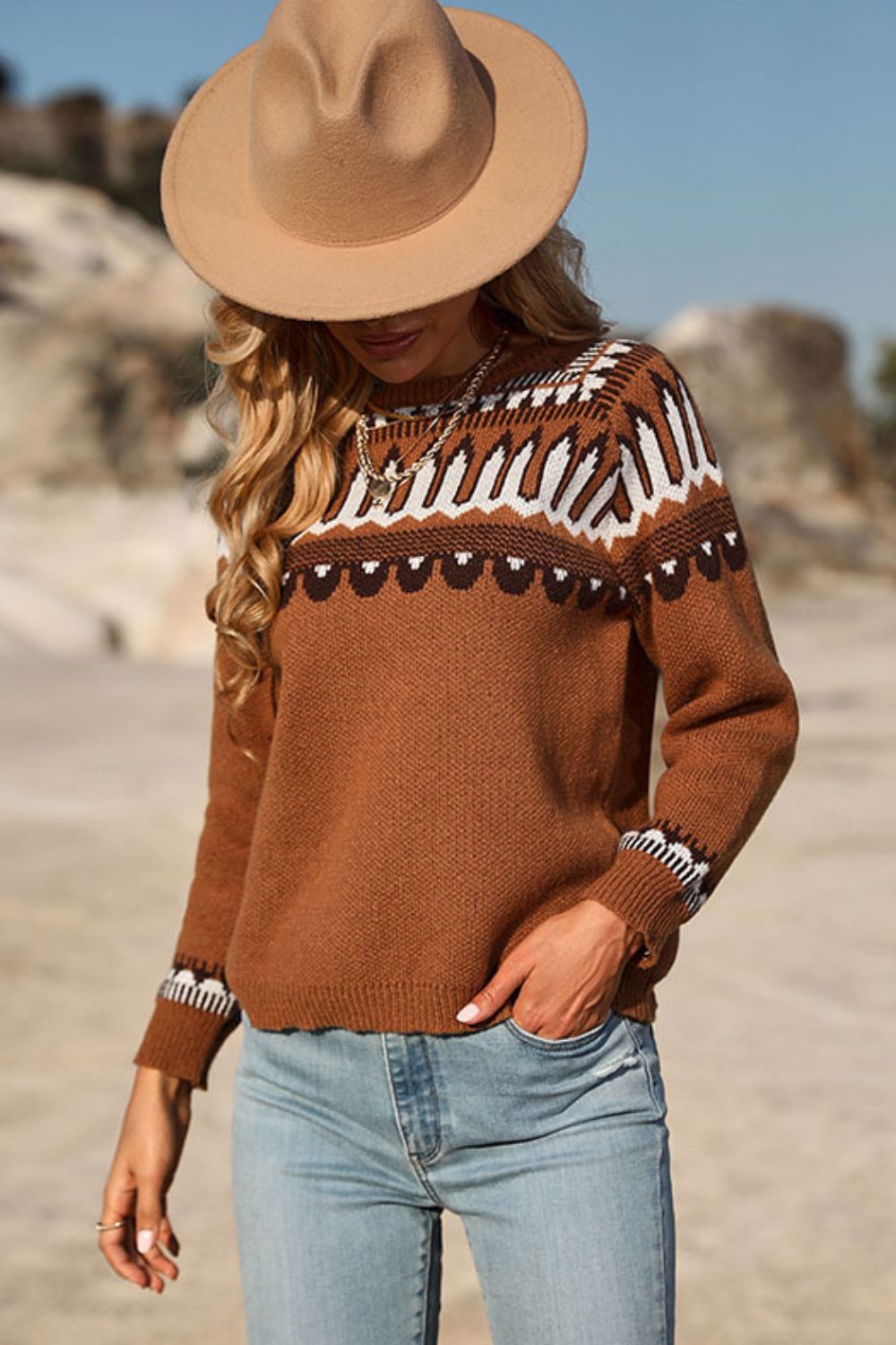 Woven Right Sweet and Casual Patterned Round Neck Sweater